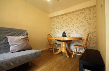 St Anns Close, Ouseburn, Newcastle - Image 2